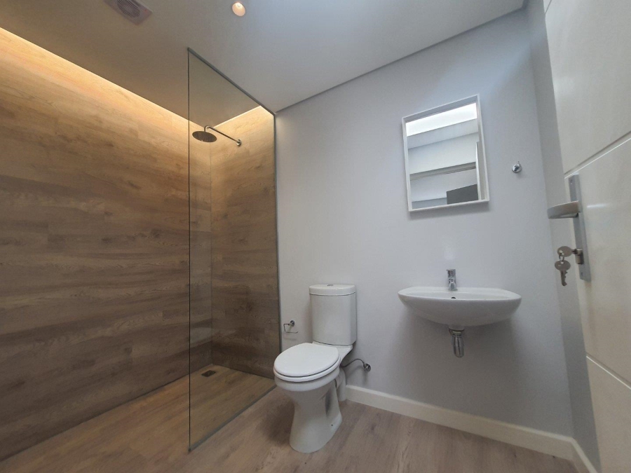 To Let 3 Bedroom Property for Rent in Loevenstein Western Cape